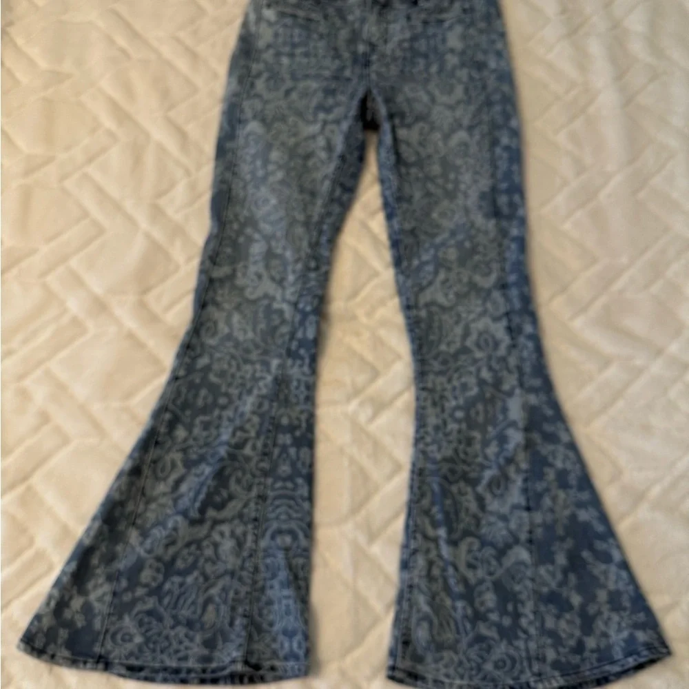 We The Free Floral Flare/Bell Jeans Size 29 - Picture 4 of 10